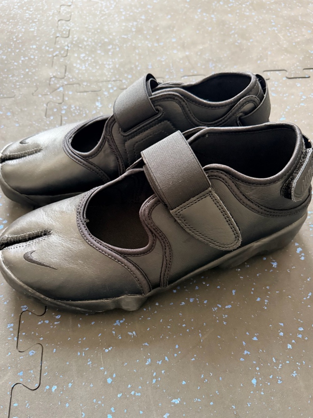 Nike Air Rift Black Leather